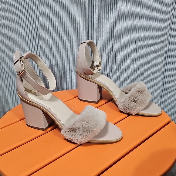 Seychelles Women Leather Faux Fur Block Heel Ankle Strap Sandal Size 10 Flawed - Picture 4 of 12